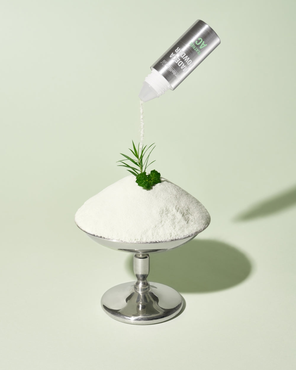 بودرة Madeca و Tea Tree AC لتهدئة البشرة والعناية بالشوائب 6g