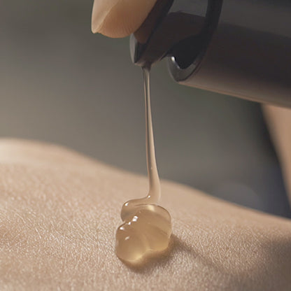 سيروم الشاي الأسود لتعزيز حيوية البشرة ومنحها نضارة وشباباً 45ml
